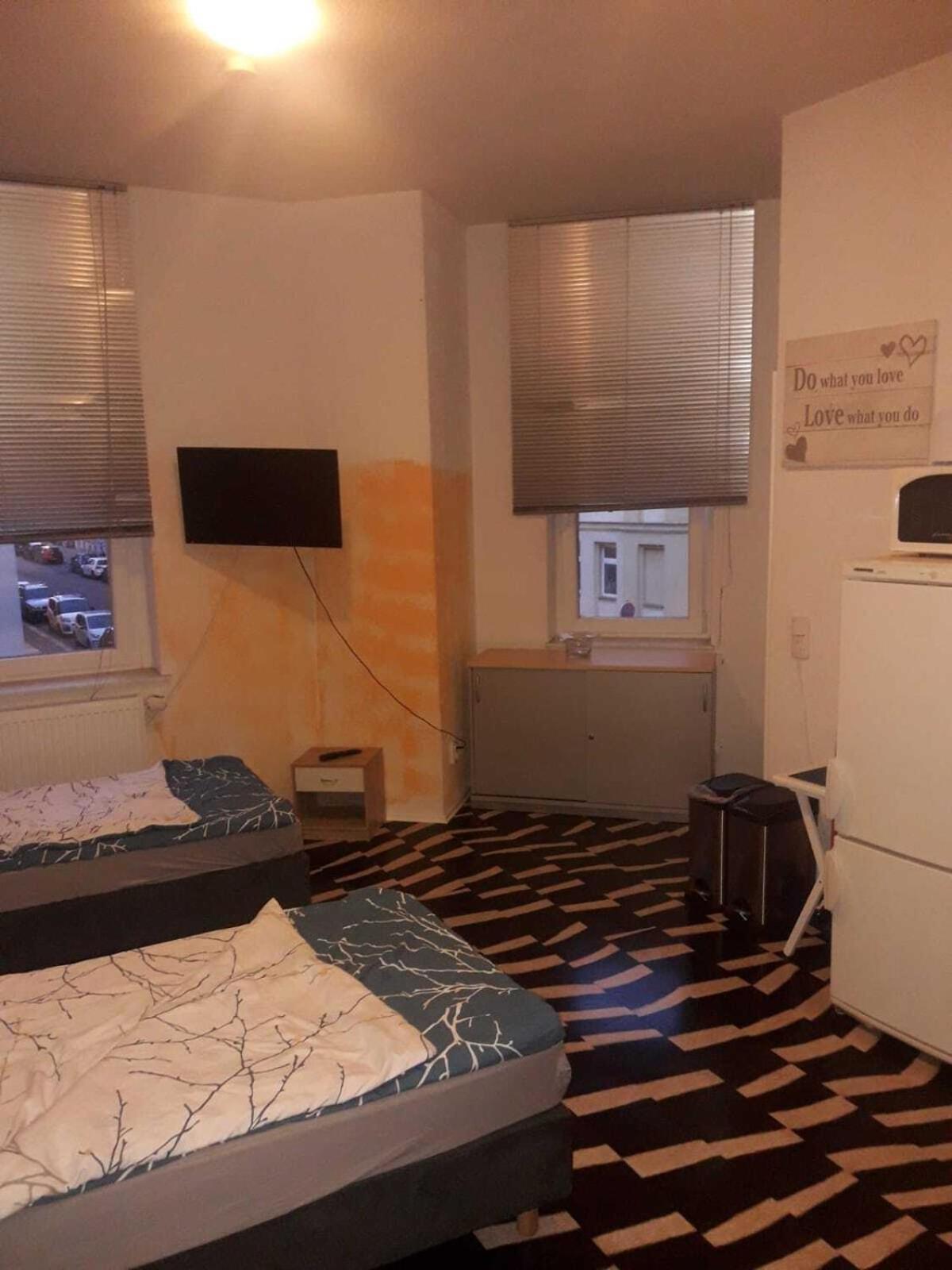 Hostel Im Medizinerviertel Halle  Room photo
